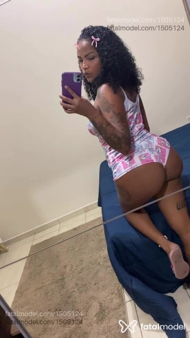 Acompanhante mulher morena (o) de olhos castanhos em Pouso Alegre - Thauany