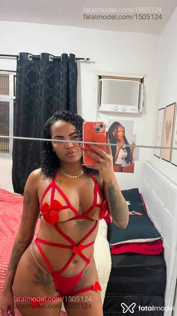 Acompanhante mulher morena (o) de olhos pretos em Rio das Ostras - Jasmim