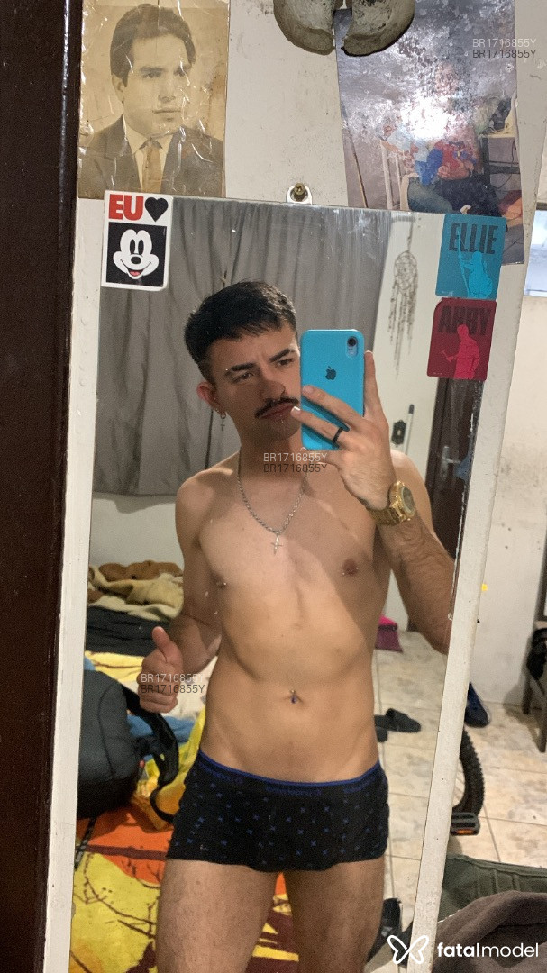 Acompanhante homem morena (o) de olhos castanhos em Joinville Acompanhante homem morena (o) de olhos castanhos em Joinville - maia