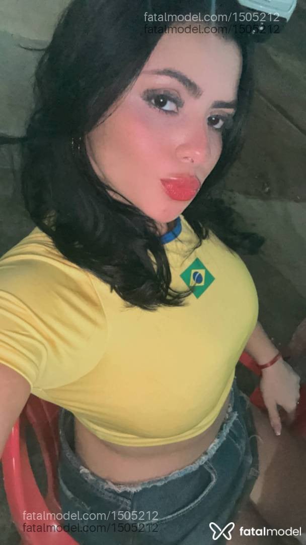 Acompanhante mulher morena (o) de olhos castanhos - Paolla