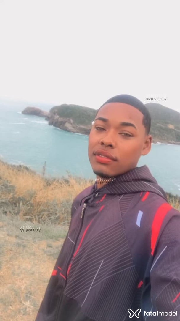 Acompanhante homem morena (o) de olhos pretos em Armação dos Búzios - Filipee pretinho