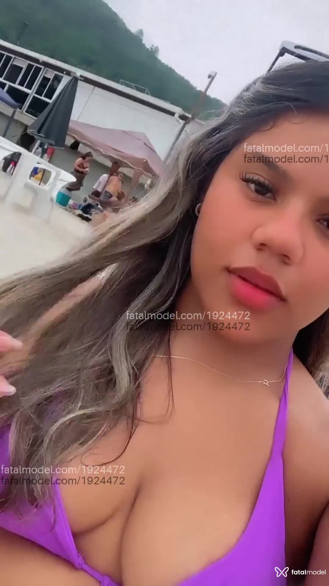 Acompanhante mulher loira (o) de olhos castanhos em São Paulo Acompanhante mulher loira (o) de olhos castanhos em São Paulo - Lanesz