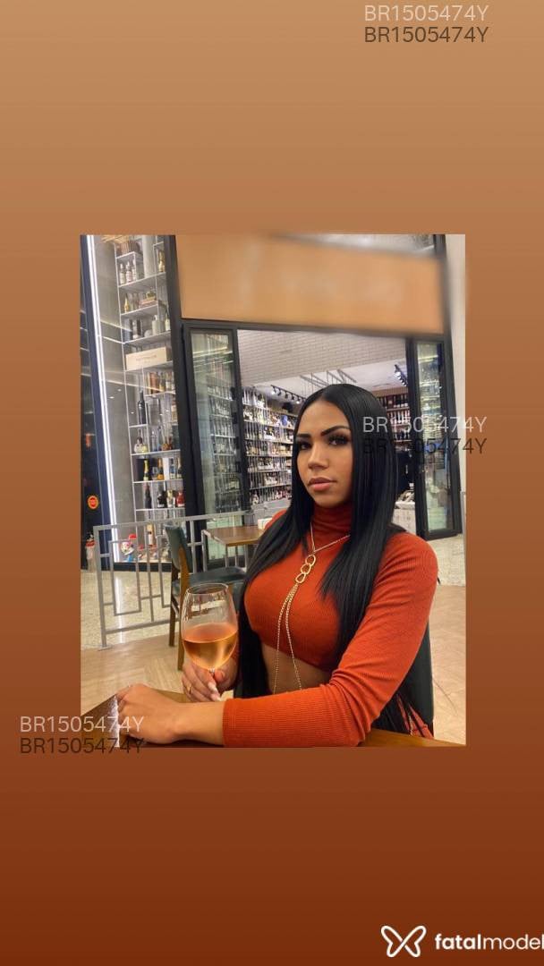 Acompanhante mulher morena (o) de olhos castanhos em Balneário Camboriú - Pérola
