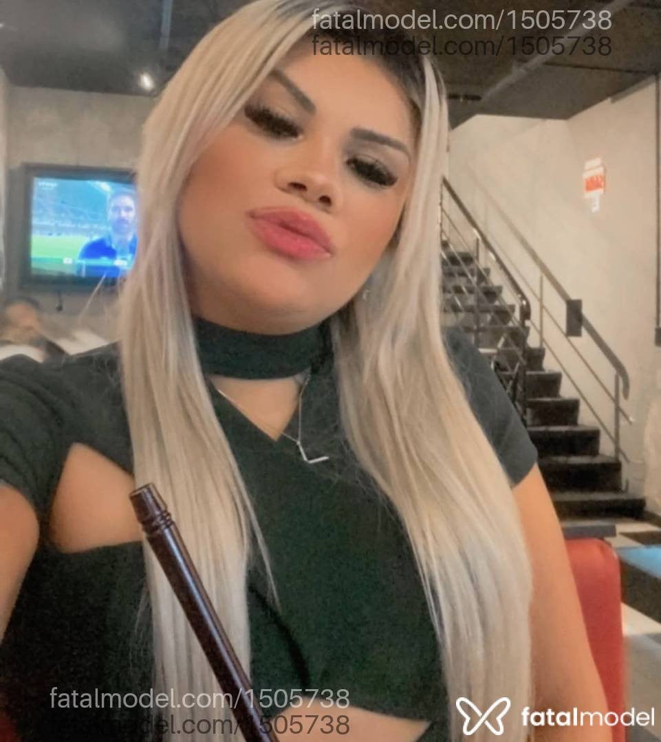 Acompanhante mulher loira (o) de olhos castanhos em Biguaçu Acompanhante mulher loira (o) de olhos castanhos em Biguaçu - Melissa