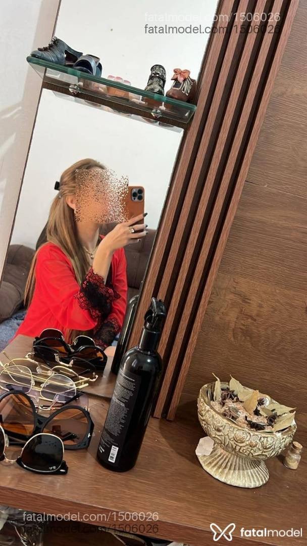 Acompanhante mulher loira (o) de olhos castanhos em Cornélio Procópio - Meell