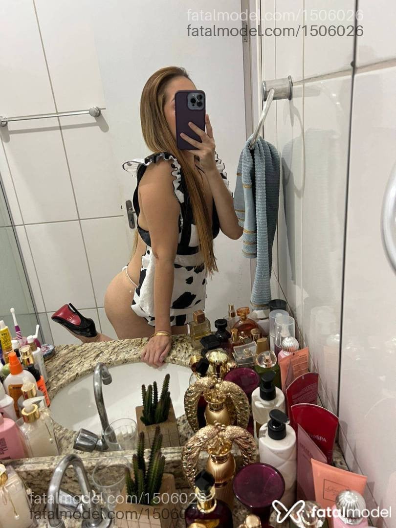 Acompanhante mulher loira (o) de olhos castanhos em Cornélio Procópio - Meell