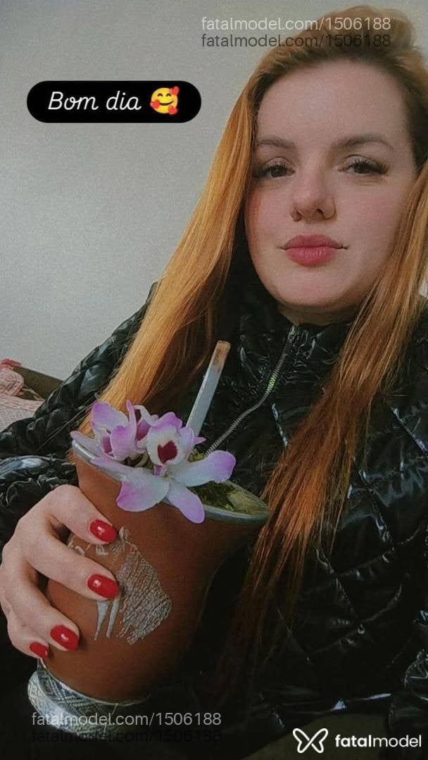 Acompanhante mulher ruiva (o) de olhos mel - KAROL MORETTI
