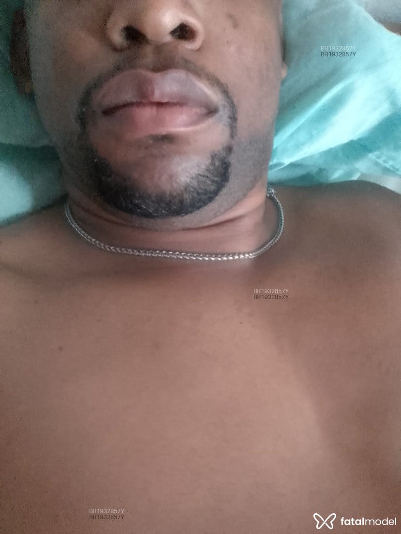 Acompanhante homem morena (o) de olhos pretos em Virtual Acompanhante homem morena (o) de olhos pretos em Virtual - NegaodapirocaRJ