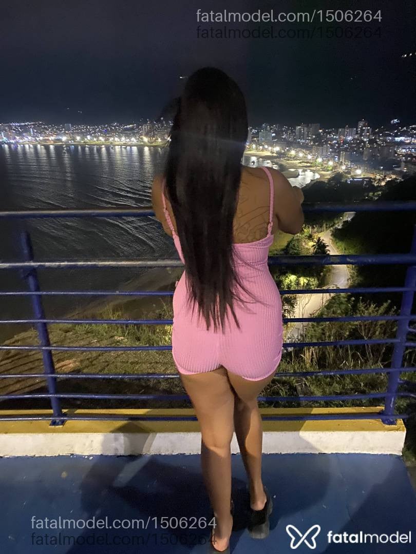 Acompanhante mulher com cabelo castanho de olhos castanhos - Bianca oliveira