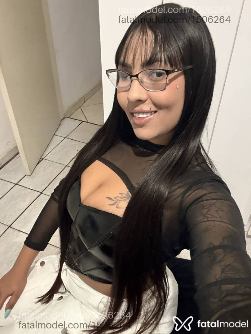Acompanhante mulher com cabelo castanho de olhos castanhos - Bianca oliveira