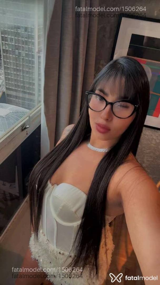 Acompanhante mulher com cabelo castanho de olhos castanhos - Bianca oliveira