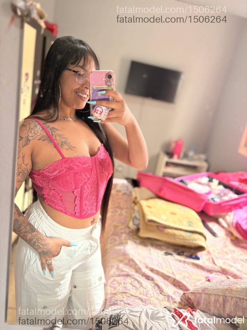 Acompanhante mulher com cabelo castanho de olhos castanhos - Bianca oliveira