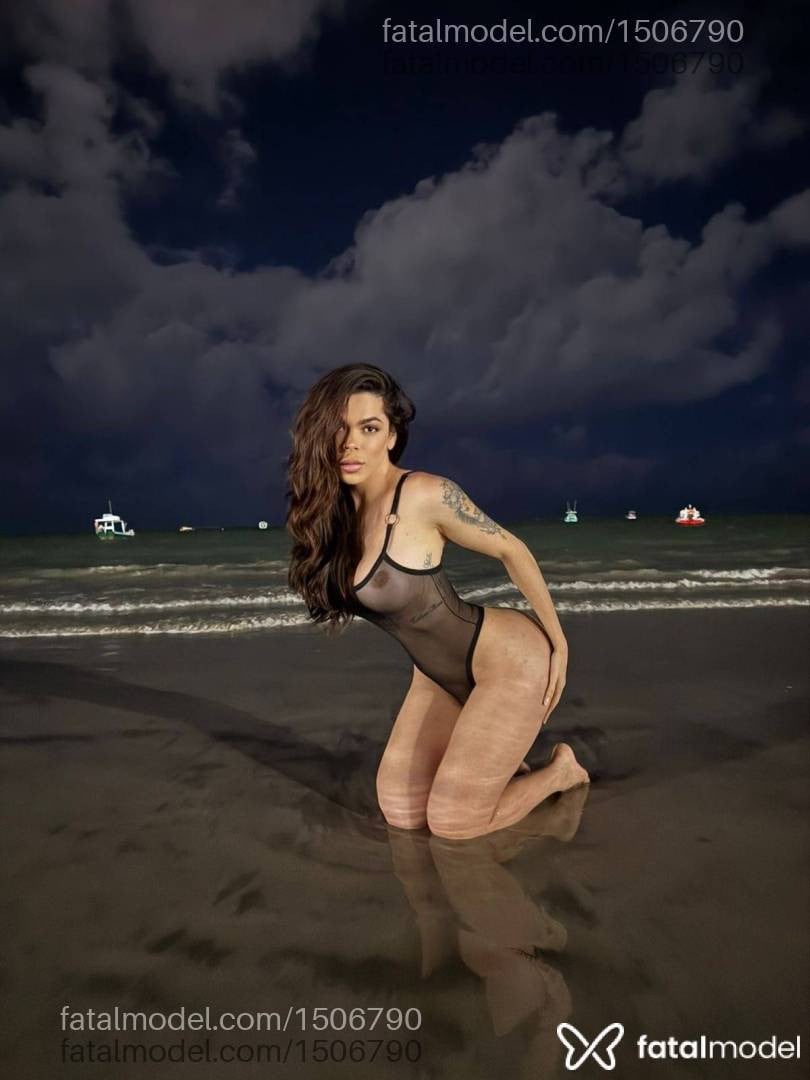 Acompanhante travesti morena (o) de olhos castanhos em Porto Alegre - Larissa Alencar