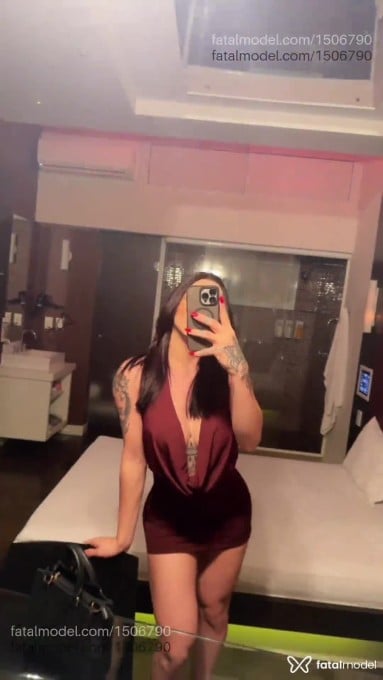 Acompanhante travesti morena (o) de olhos castanhos em Porto Alegre - Larissa Alencar