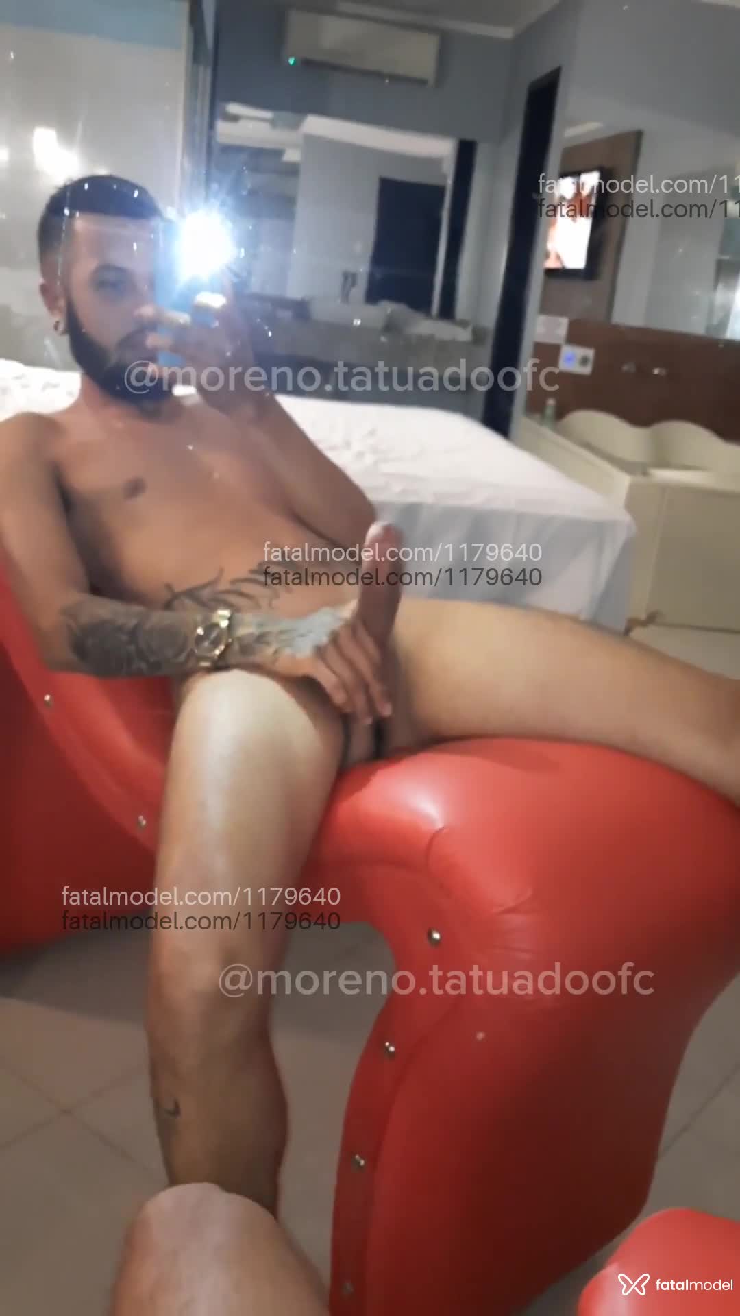 Acompanhante homem morena (o) de olhos castanhos em Florianópolis Acompanhante homem morena (o) de olhos castanhos em Florianópolis - Danilo Luis