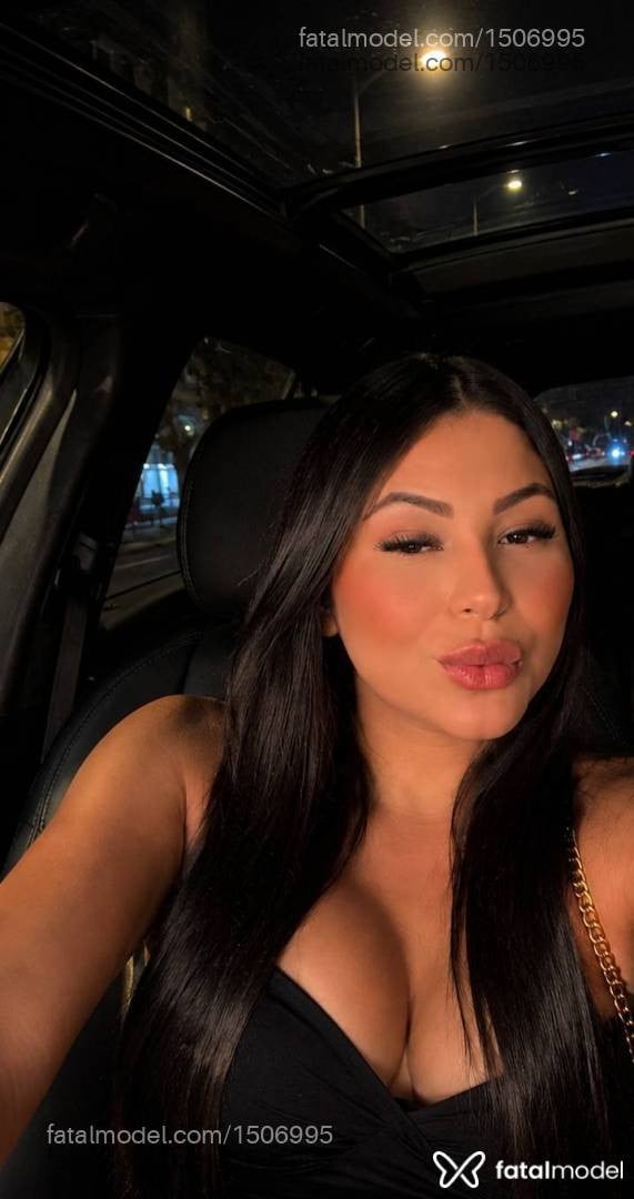 Acompanhante mulher morena (o) de olhos castanhos - Victoria Sanches