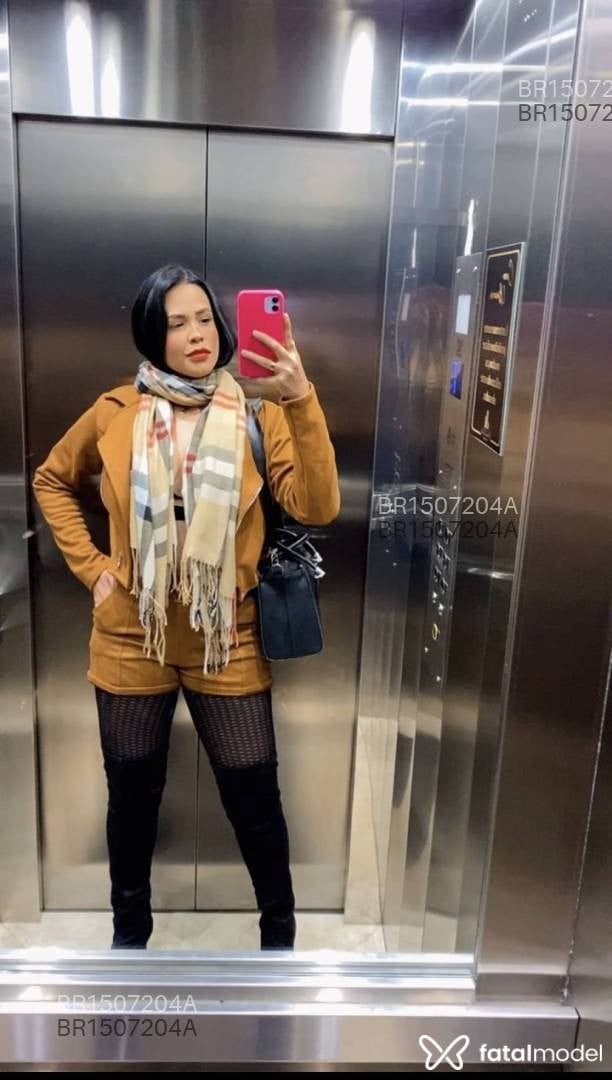 Acompanhante mulher morena (o) de olhos verdes em Imbituba - Iara Rabbane