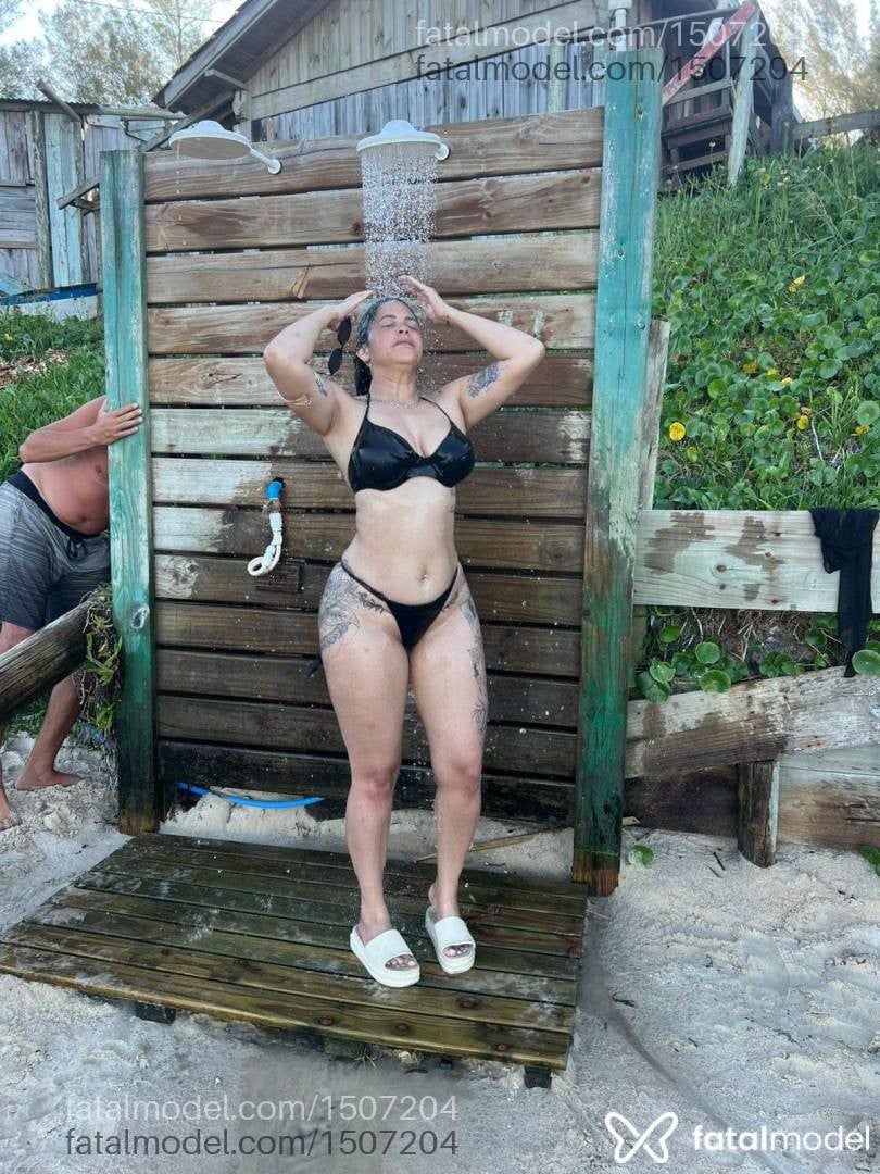 Acompanhante mulher morena (o) de olhos verdes em Imbituba - Iara Rabbane