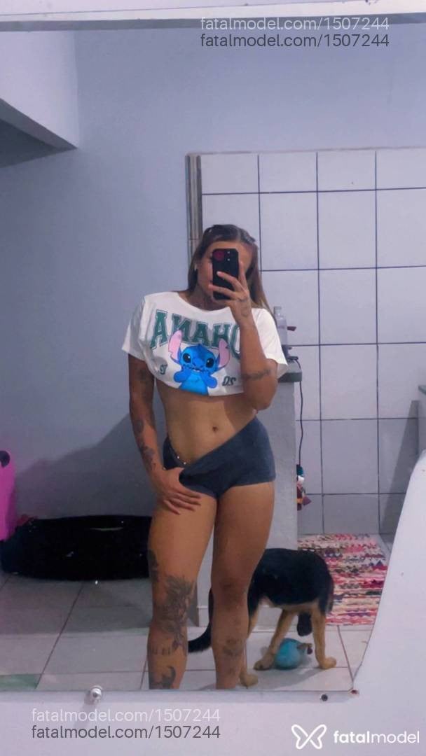 Acompanhante mulher loira (o) de olhos castanhos em Goiânia - Isabela