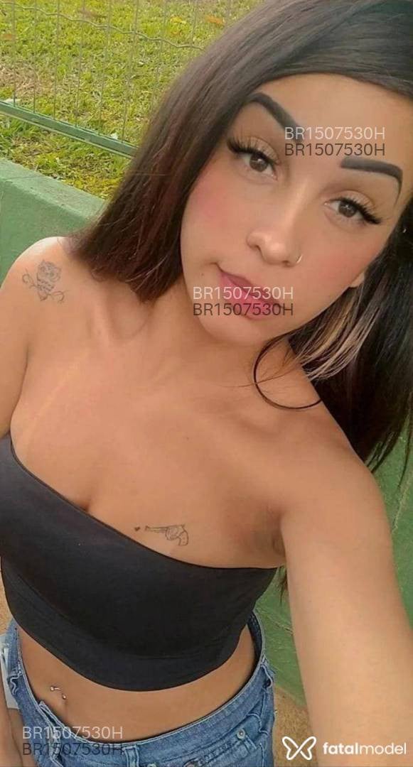 Acompanhante mulher com cabelo castanho de olhos mel em Corumbá - Raissa Silva