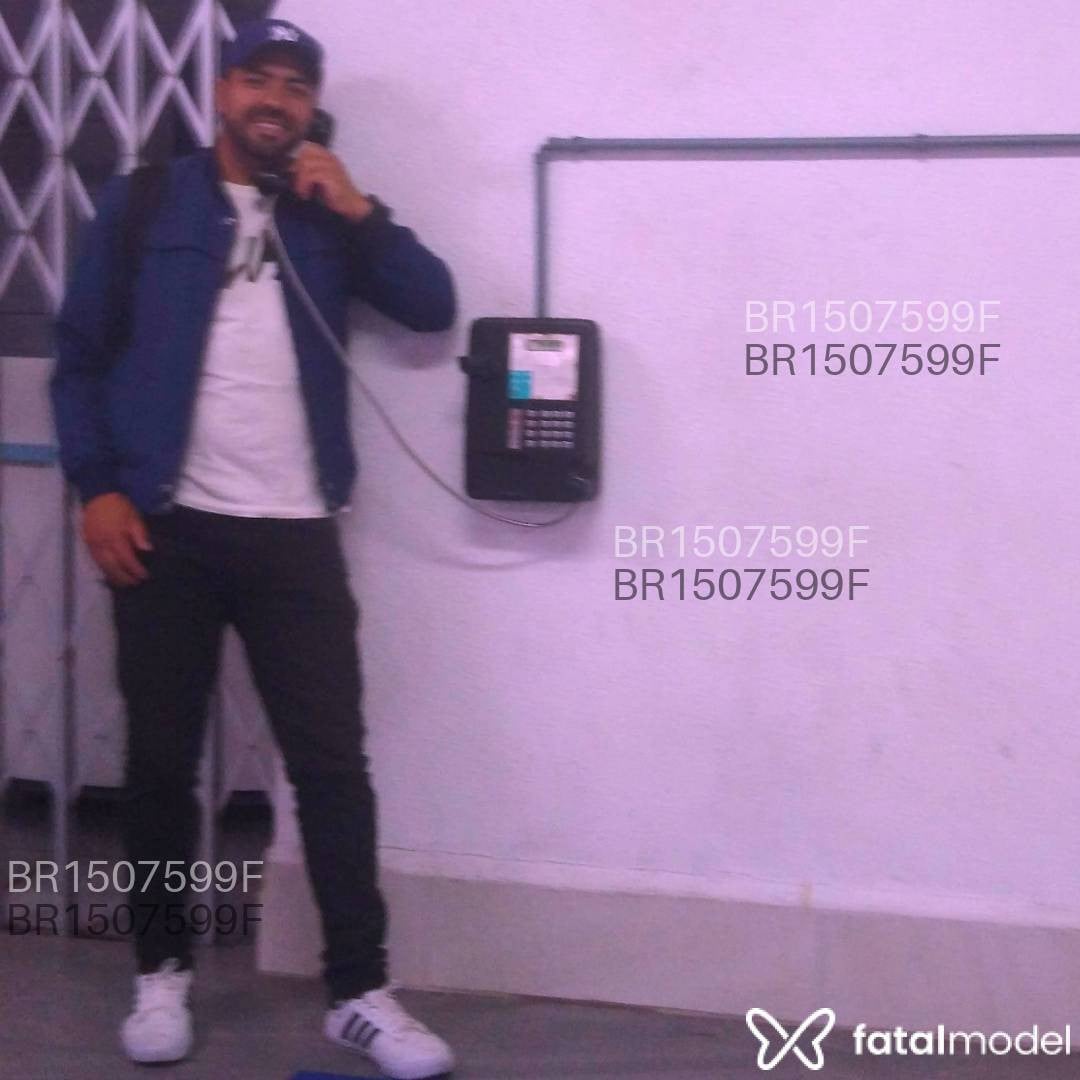 Acompanhante homem morena (o) de olhos castanhos em São José dos Pinhais Acompanhante homem morena (o) de olhos castanhos em São José dos Pinhais - Henry