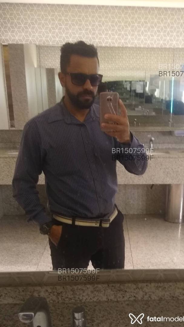 Acompanhante homem morena (o) de olhos castanhos em São José dos Pinhais Acompanhante homem morena (o) de olhos castanhos em São José dos Pinhais - Henry