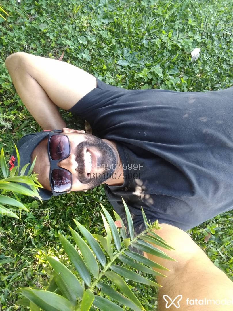 Acompanhante homem morena (o) de olhos castanhos em São José dos Pinhais Acompanhante homem morena (o) de olhos castanhos em São José dos Pinhais - Henry
