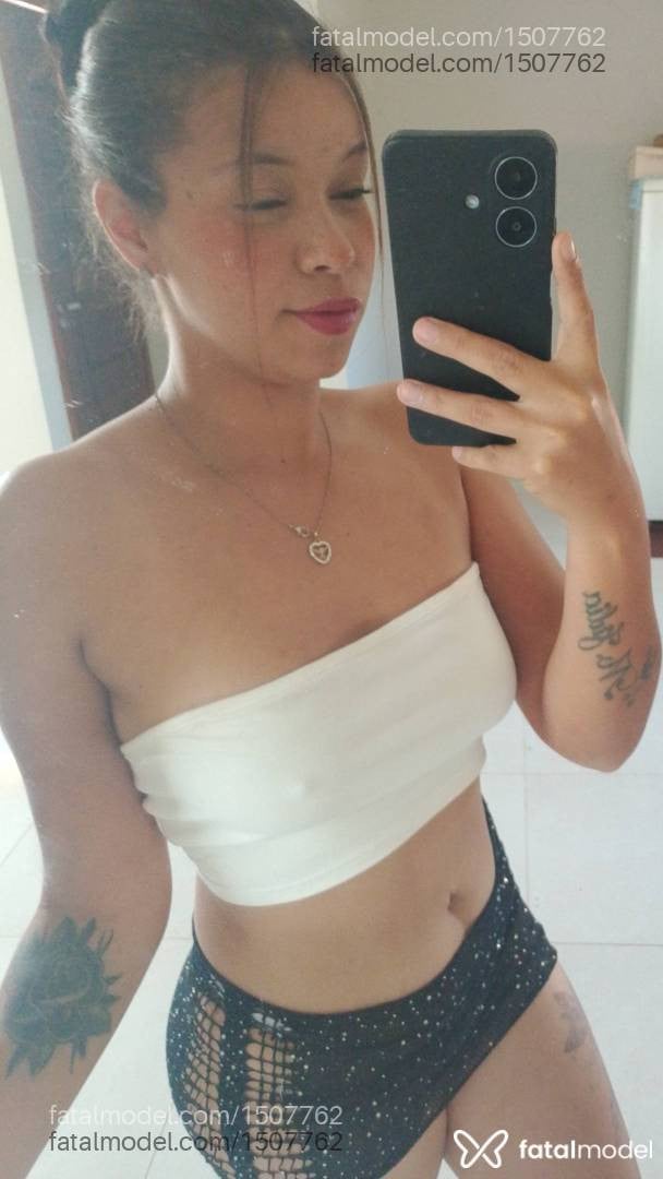 Acompanhante mulher morena (o) de olhos castanhos em São João Batista - Paulista