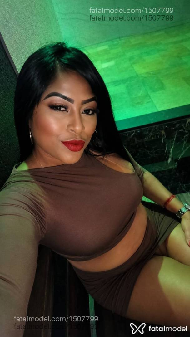 Acompanhante mulher morena (o) de olhos castanhos - Paolla