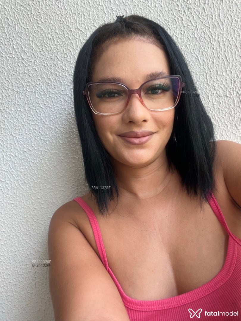 Acompanhante mulher morena (o) de olhos pretos em Sinop - Aurora