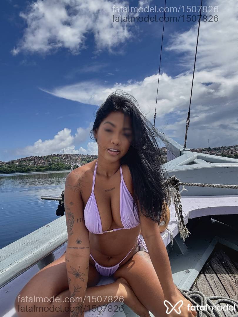 Acompanhante mulher morena (o) de olhos castanhos em Salvador - Camila Ferrari