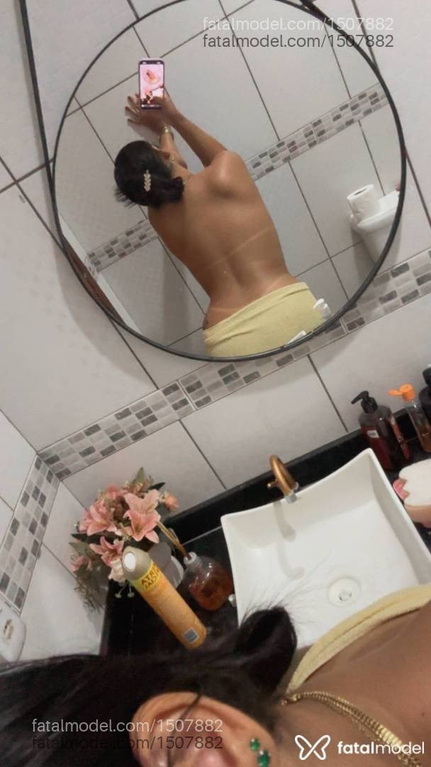 Acompanhante mulher morena (o) de olhos castanhos - Karol