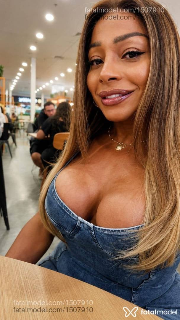 Acompanhante travesti morena (o) de olhos castanhos - Amanda castro