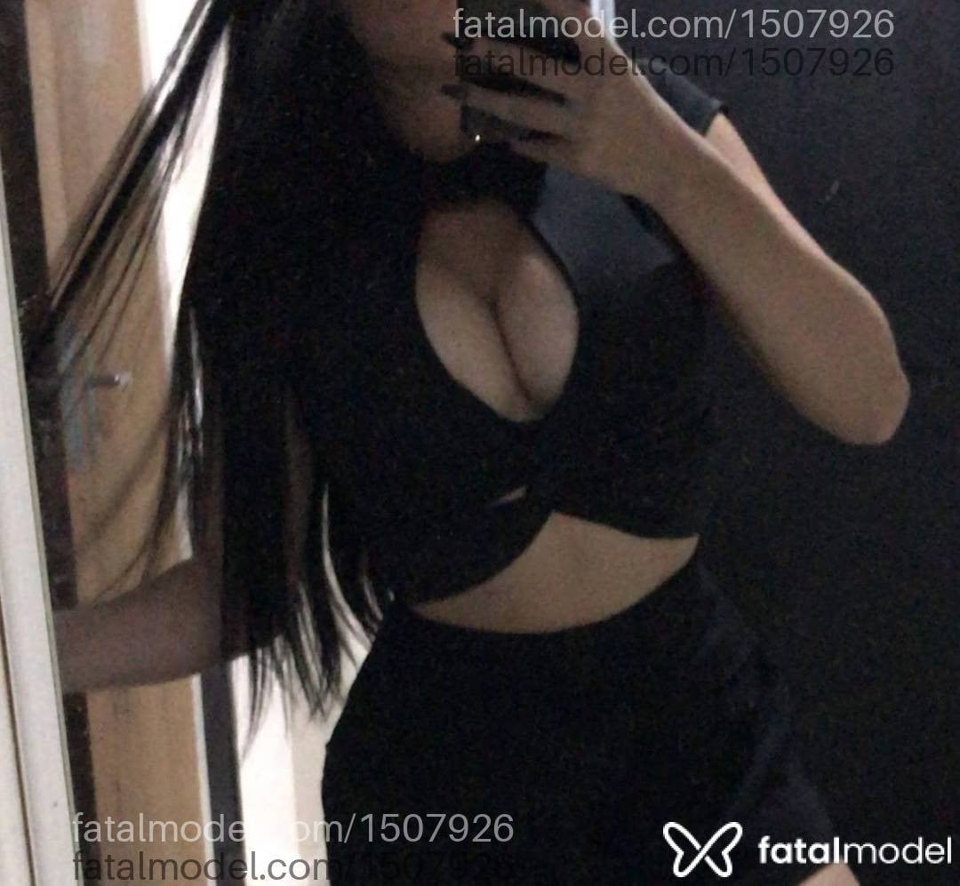 Acompanhante mulher morena (o) de olhos castanhos - Scarlett Ferr