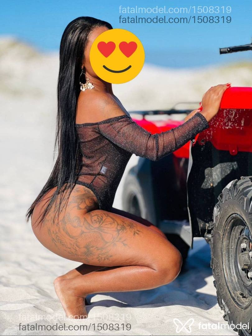 Acompanhante mulher morena (o) de olhos castanhos - Jenypher
