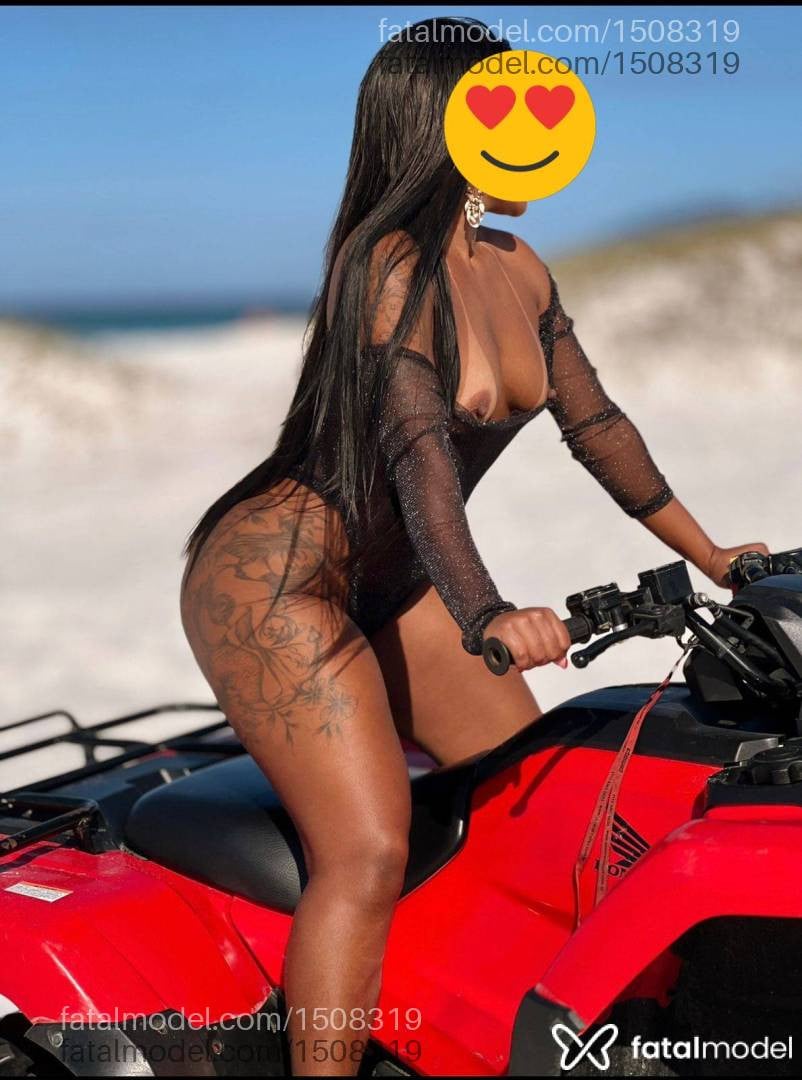 Acompanhante mulher morena (o) de olhos castanhos - Jenypher