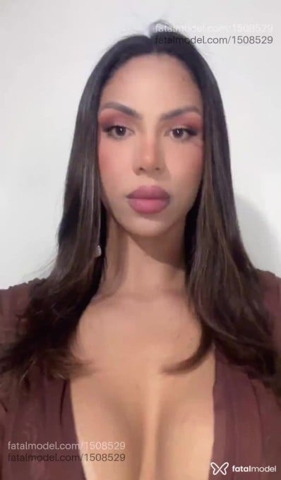 Acompanhante mulher trans loira (o) de olhos castanhos em Montes Claros Acompanhante mulher trans loira (o) de olhos castanhos em Montes Claros - Thalita
