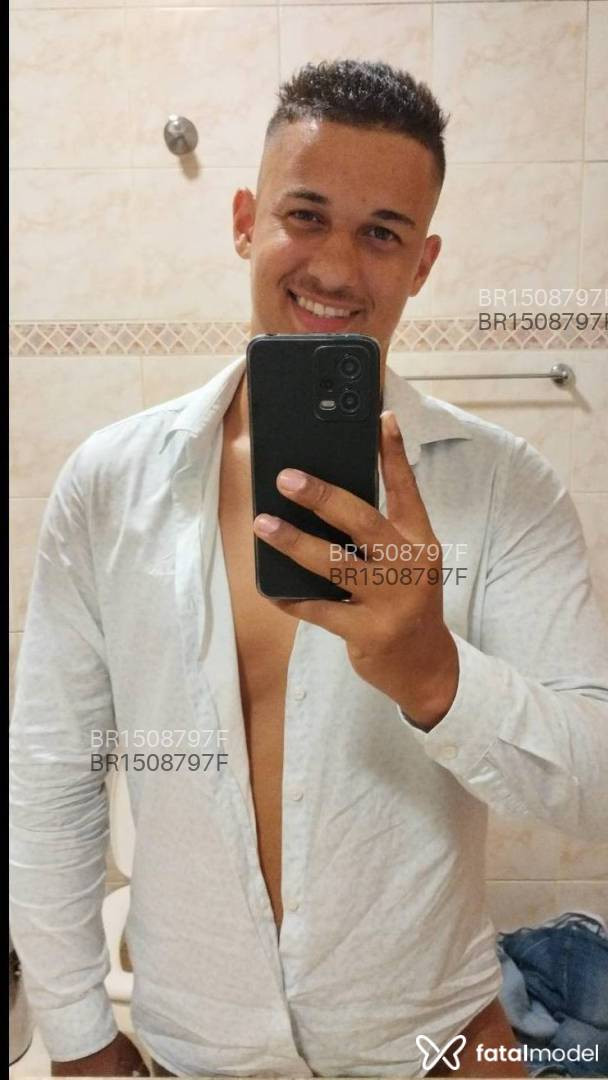 Acompanhante homem morena (o) de olhos verdes em Araçatuba Acompanhante homem morena (o) de olhos verdes em Araçatuba - Bruno