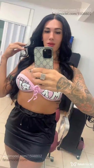 Acompanhante travesti com cabelo castanho de olhos castanhos em Foz do Iguaçu - Ymolla Kadory