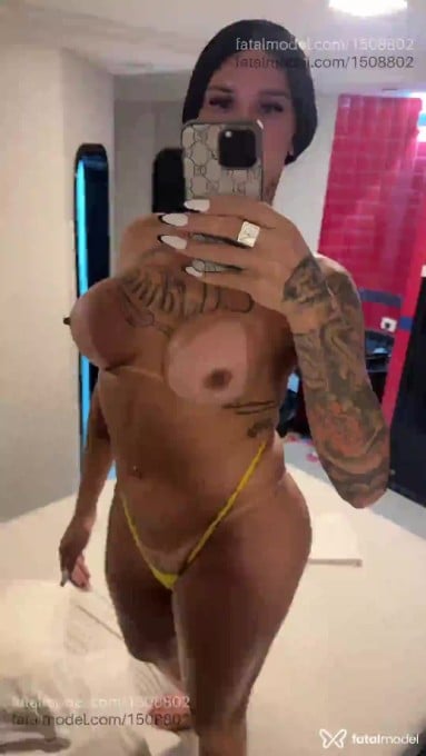 Acompanhante travesti com cabelo castanho de olhos castanhos em Foz do Iguaçu - Ymolla Kadory