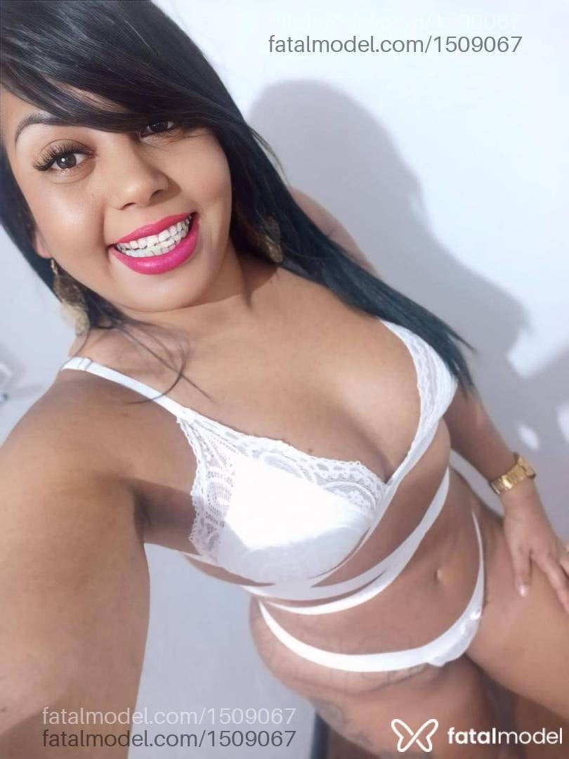 Acompanhante mulher morena (o) de olhos castanhos - Mel Carvalho