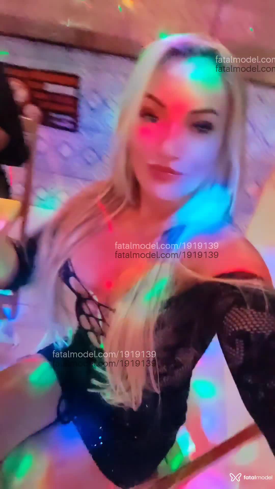 Acompanhante mulher loira (o) de olhos castanhos em Campina Grande - Lupita