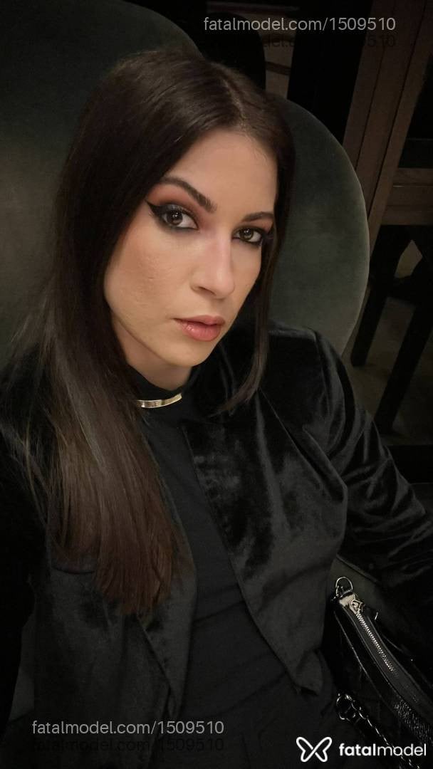 Acompanhante mulher com cabelo castanho de olhos castanhos em São Paulo - Camila