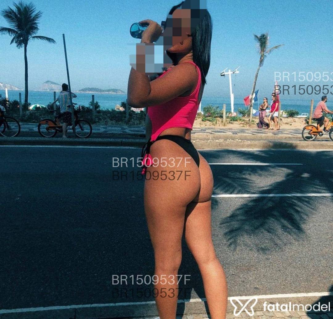 Acompanhante mulher morena (o) de olhos pretos - Natasha Acompanhante mulher morena (o) de olhos pretos - Natasha