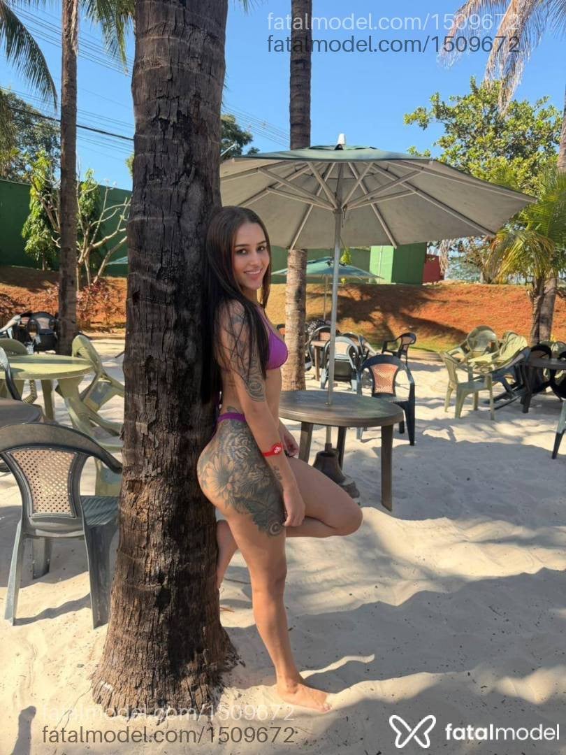 Acompanhante mulher morena (o) de olhos castanhos em São José do Rio Preto - Agata