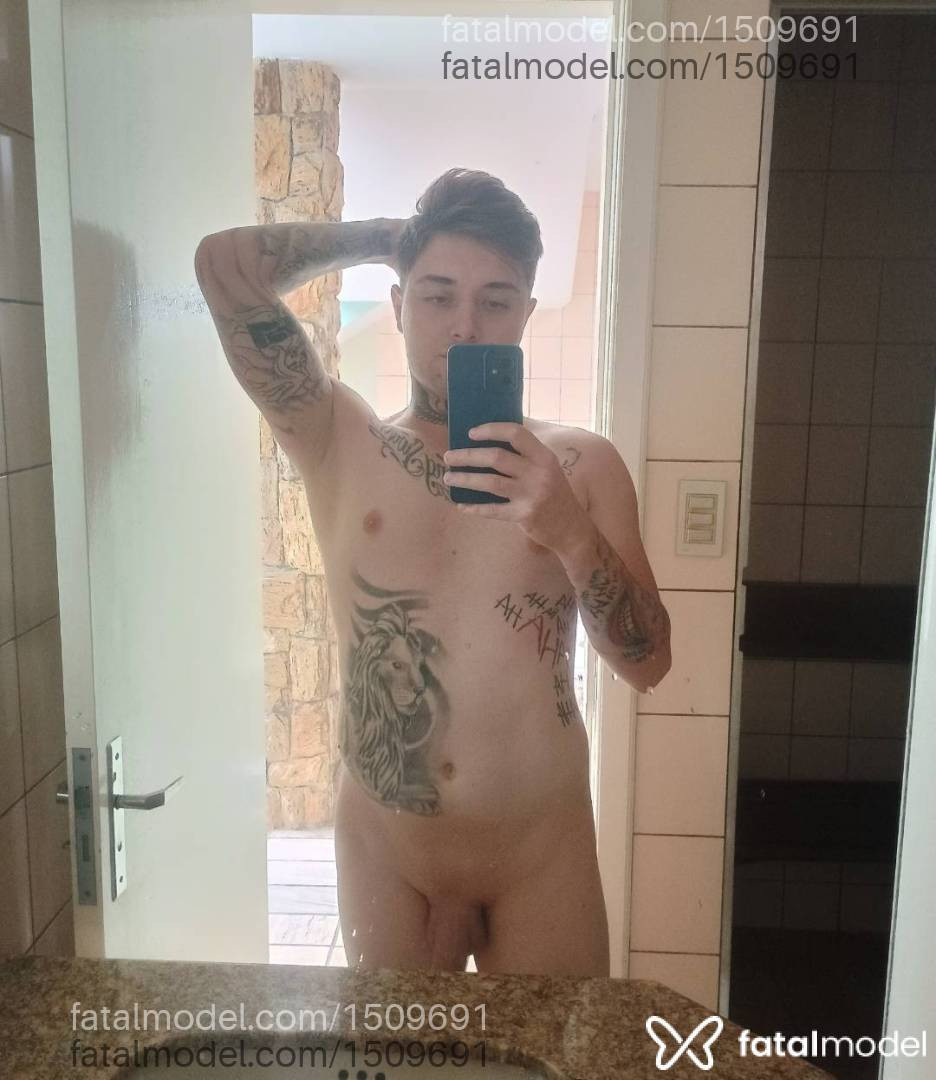 Acompanhante homem com cabelo castanho de olhos azuis em Joaçaba Acompanhante homem com cabelo castanho de olhos azuis em Joaçaba - Daniel Magains