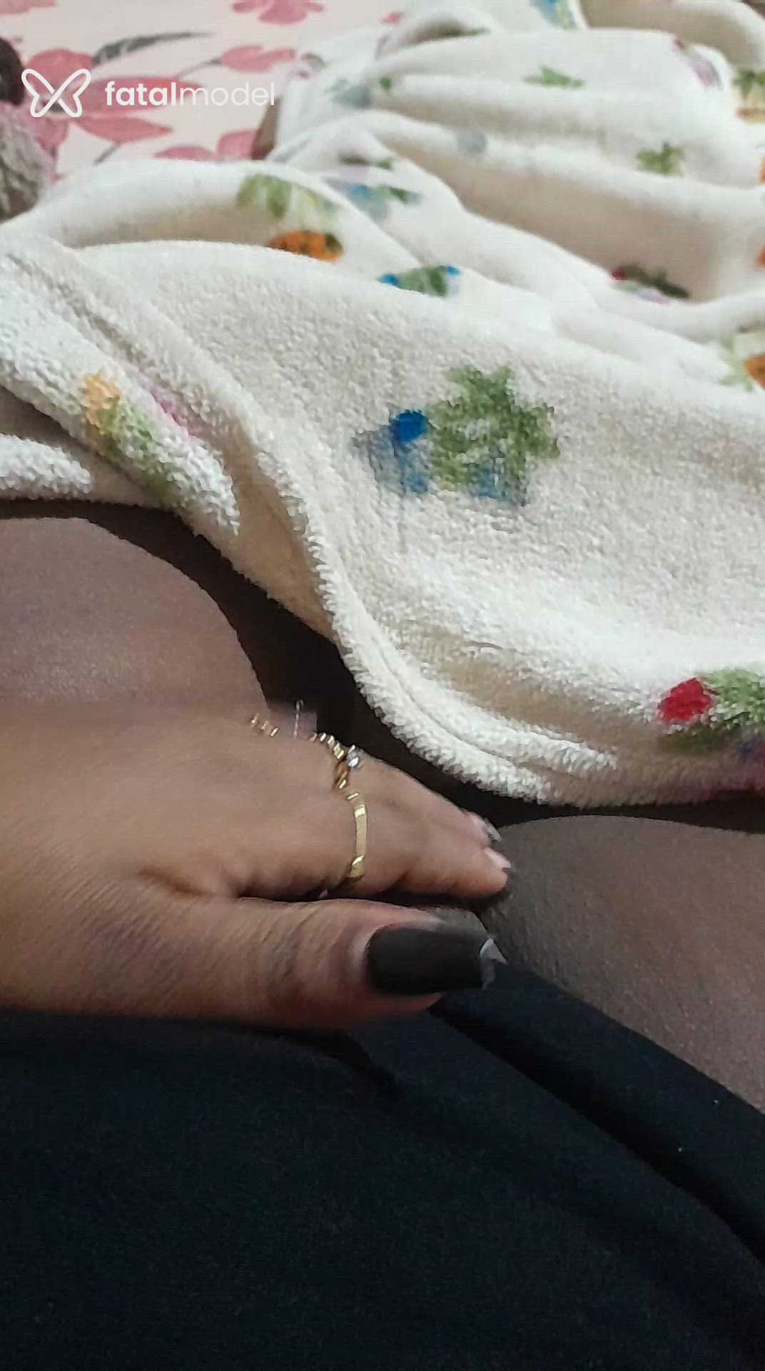 Acompanhante mulher morena (o) de olhos castanhos - Luiza