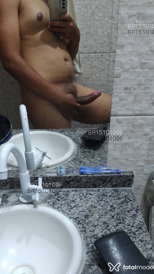 Acompanhante homem morena (o) de olhos castanhos em Juazeiro do Norte - Francisco