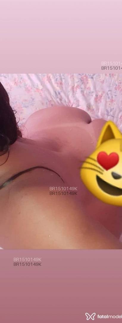Acompanhante mulher com cabelo castanho de olhos mel em Volta Redonda - Offf