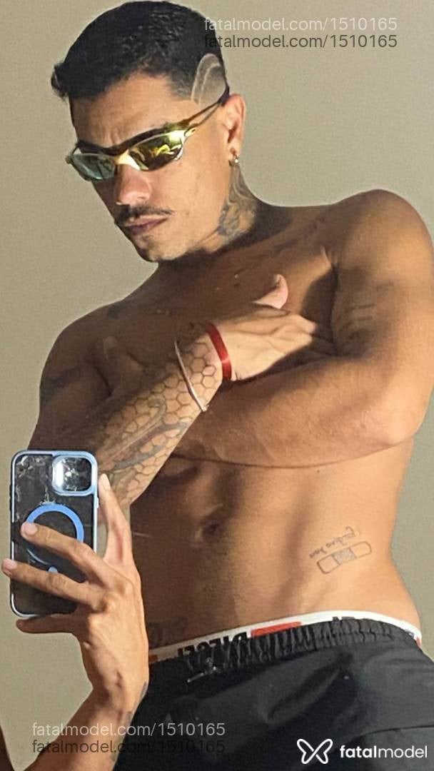 Acompanhante homem morena (o) de olhos castanhos - Ícaro Henrique